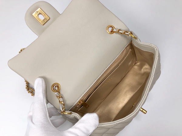 シャネルバッグ全体デザイン